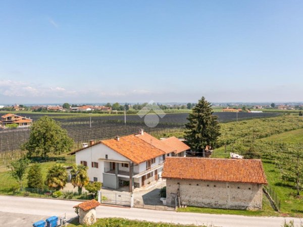 casa indipendente in vendita a Revello in zona Campagnole