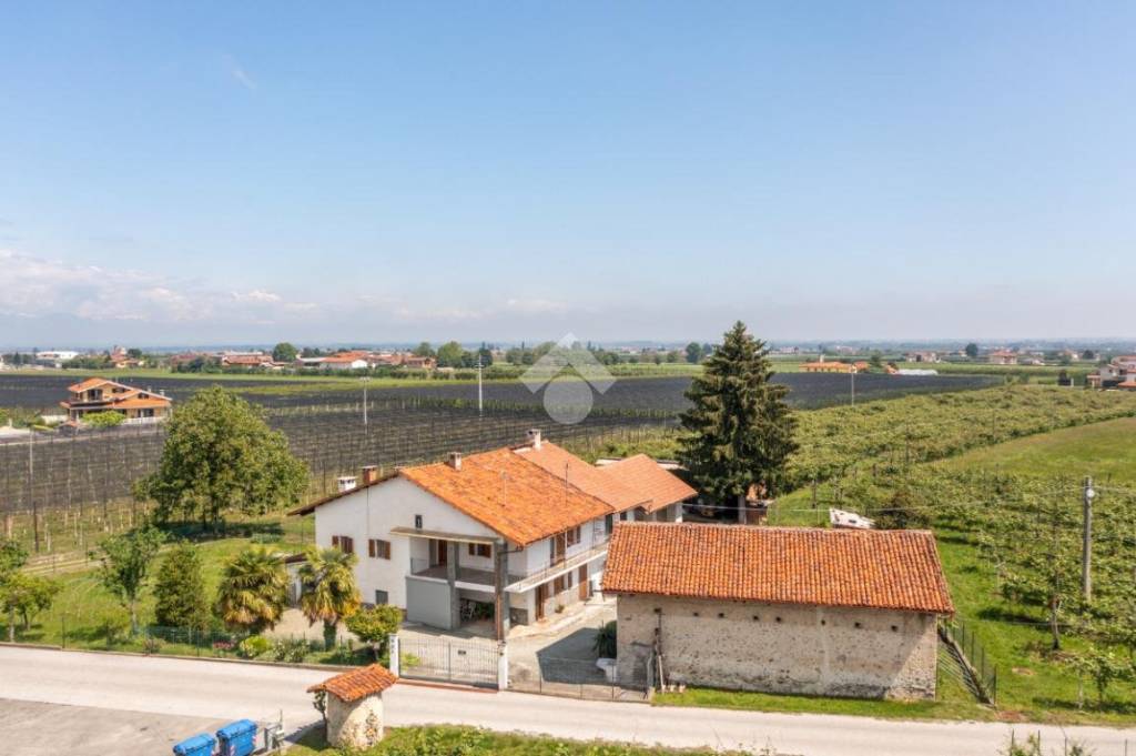 casa indipendente in vendita a Revello in zona Campagnole