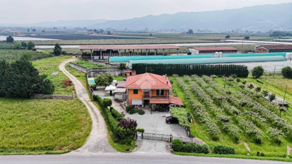 casa indipendente in vendita a Revello in zona Morra San Martino