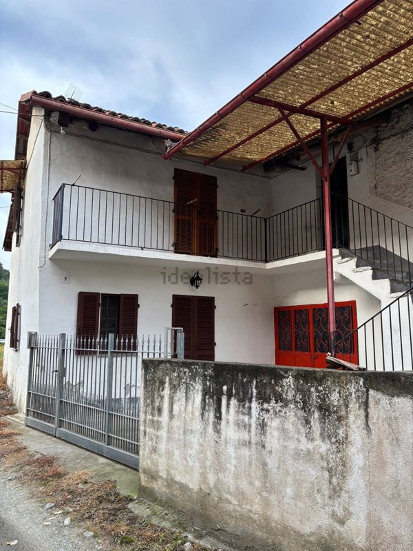 quadrivano in vendita a Revello