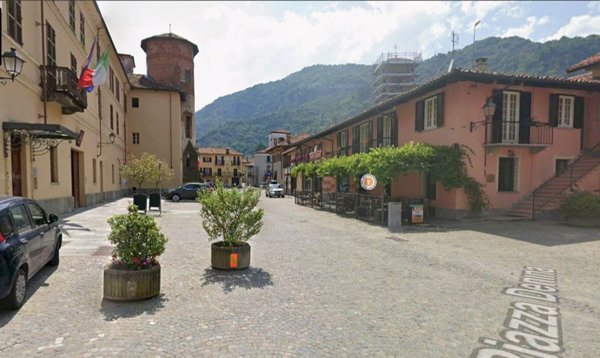 negozio in vendita a Revello