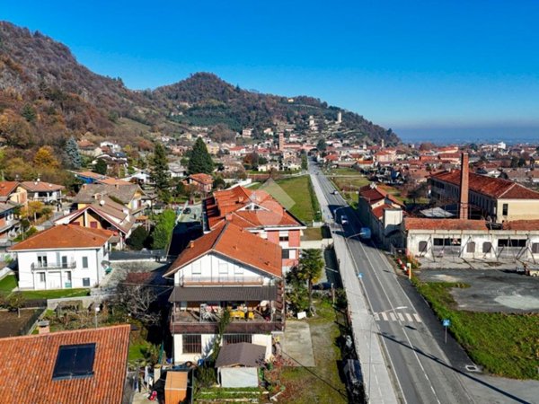 casa indipendente in vendita a Revello