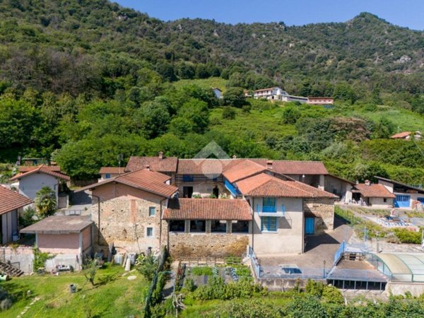 casa indipendente in vendita a Revello in zona Dietro Castello