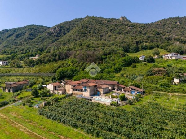 casa indipendente in vendita a Revello in zona Dietro Castello