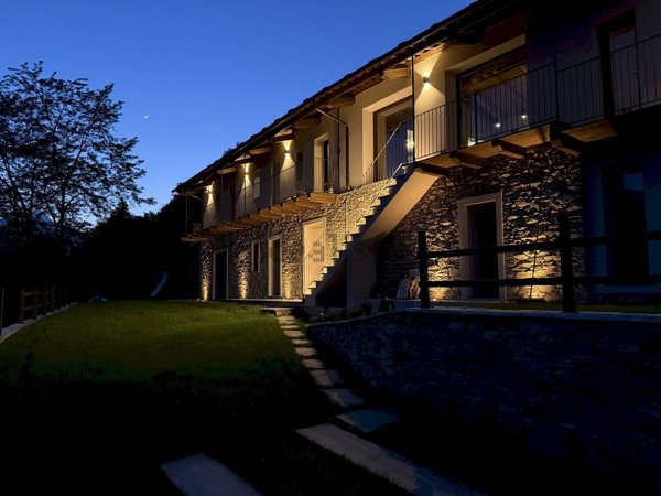 casale in vendita a Revello