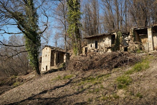 casale in vendita a Revello