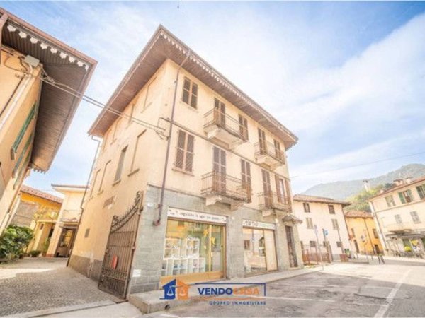 casa indipendente in vendita a Revello