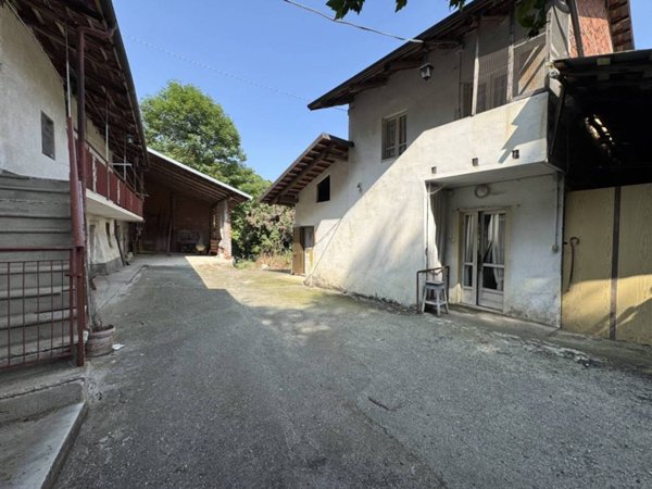 casa indipendente in vendita a Rifreddo