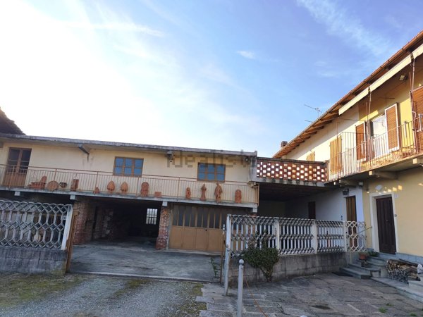 casa indipendente in vendita a Rifreddo