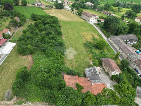 casa indipendente in vendita a Rifreddo