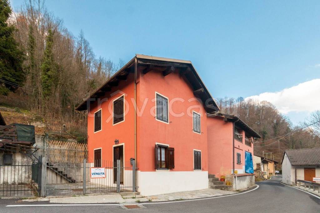 casa indipendente in vendita a Rittana