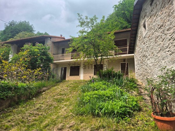 casale in vendita a Rittana in zona San Mauro