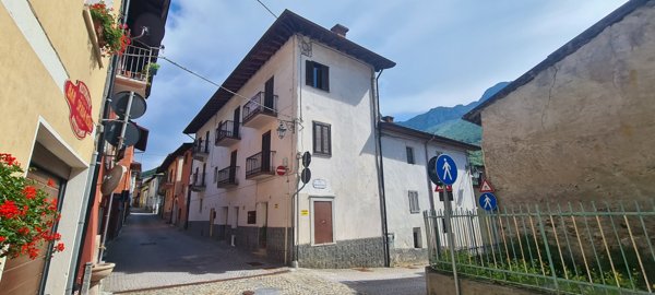 appartamento in vendita a Roaschia