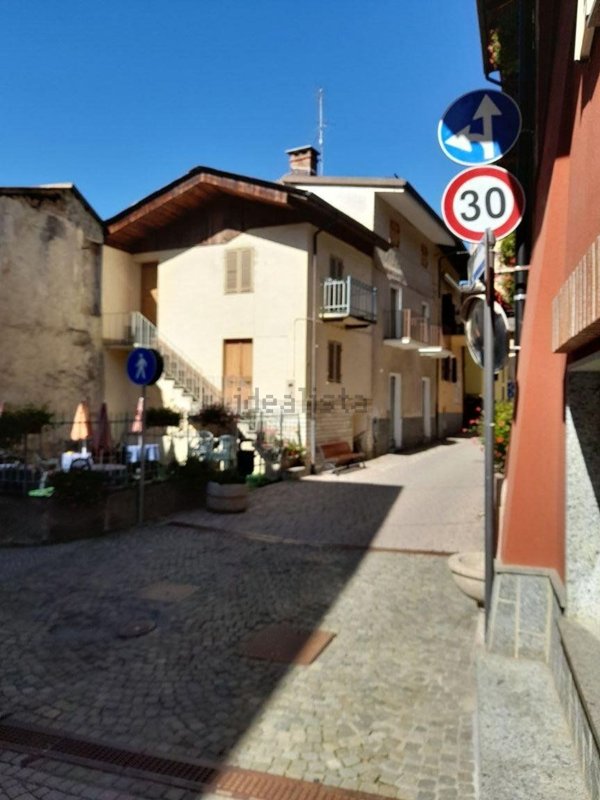 appartamento in vendita a Roaschia