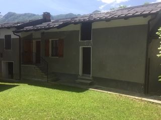 casale in vendita a Roaschia