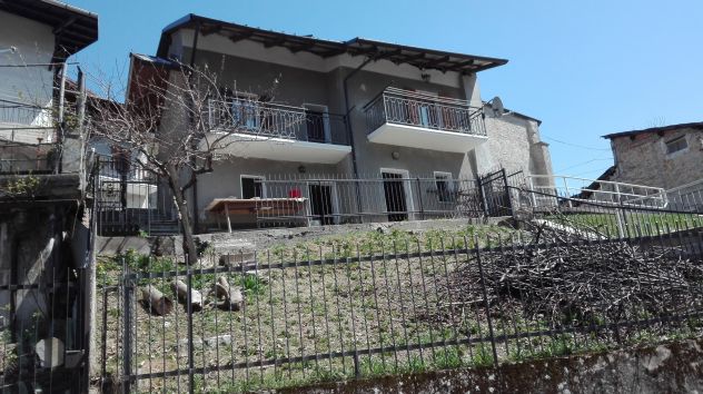 casale in vendita a Roaschia