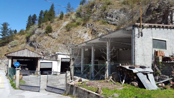 locale di sgombero in vendita a Roaschia