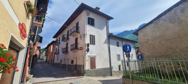 appartamento in vendita a Roaschia
