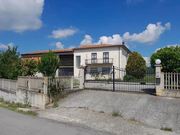 appartamento in vendita a Roascio