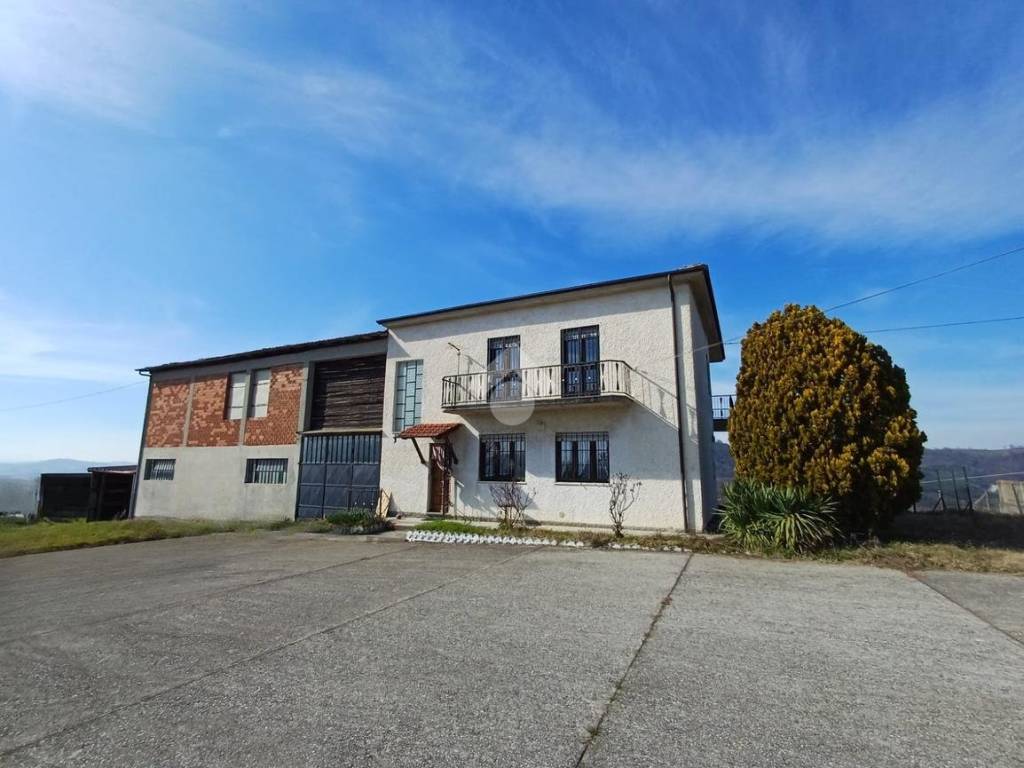 casa indipendente in vendita a Roascio