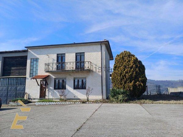 casa indipendente in vendita a Roascio