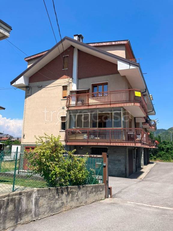 appartamento in vendita a Robilante in zona Montasso