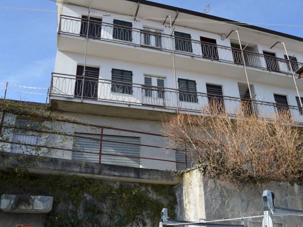 casa indipendente in vendita a Roburent in zona San Giacomo