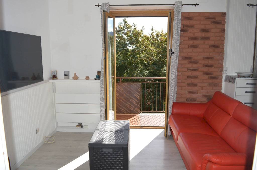 appartamento in vendita a Roburent in zona San Giacomo