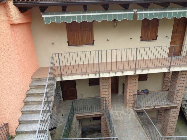 appartamento in vendita a Roburent in zona San Giacomo