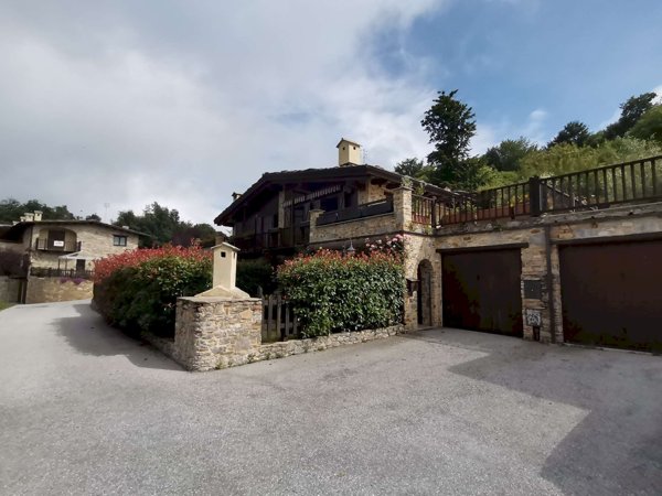 casa indipendente in vendita a Roburent in zona San Giacomo