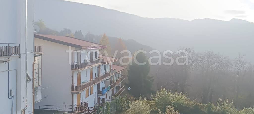 appartamento in vendita a Roburent in zona San Giacomo