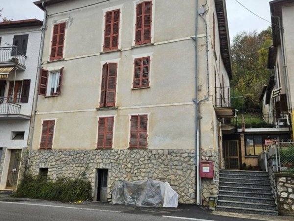 casa indipendente in vendita a Roburent
