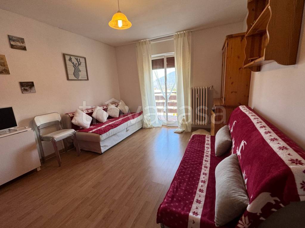 appartamento in vendita a Roburent in zona San Giacomo