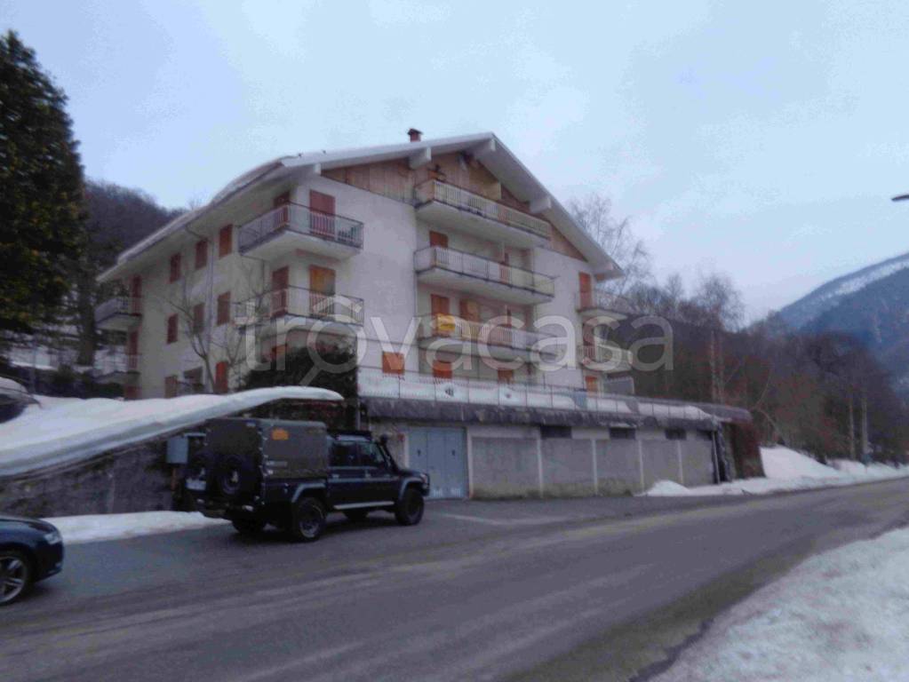 appartamento in vendita a Roburent in zona San Giacomo