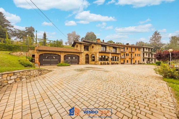 casa indipendente in vendita a Roburent