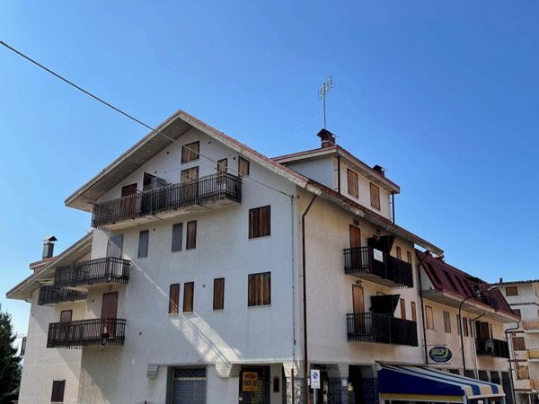 appartamento in vendita a Roburent in zona San Giacomo