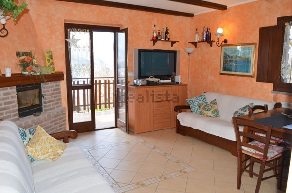 appartamento in vendita a Roburent in zona San Giacomo