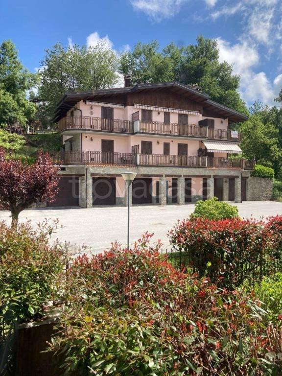 appartamento in vendita a Roburent in zona San Giacomo