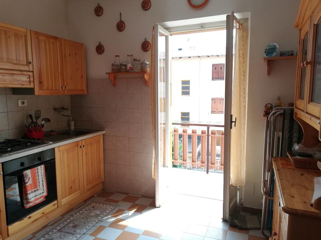 appartamento in vendita a Roburent in zona San Giacomo