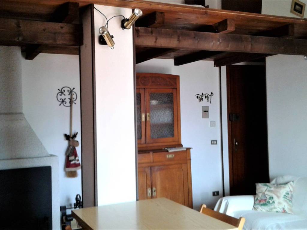 appartamento in vendita a Roburent in zona San Giacomo