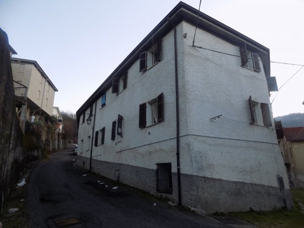 appartamento in vendita a Roburent in zona San Giacomo