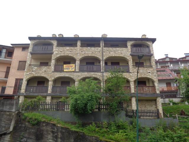 appartamento in vendita a Roburent