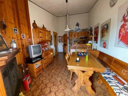 appartamento in vendita a Roburent