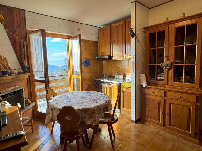 appartamento in vendita a Roburent