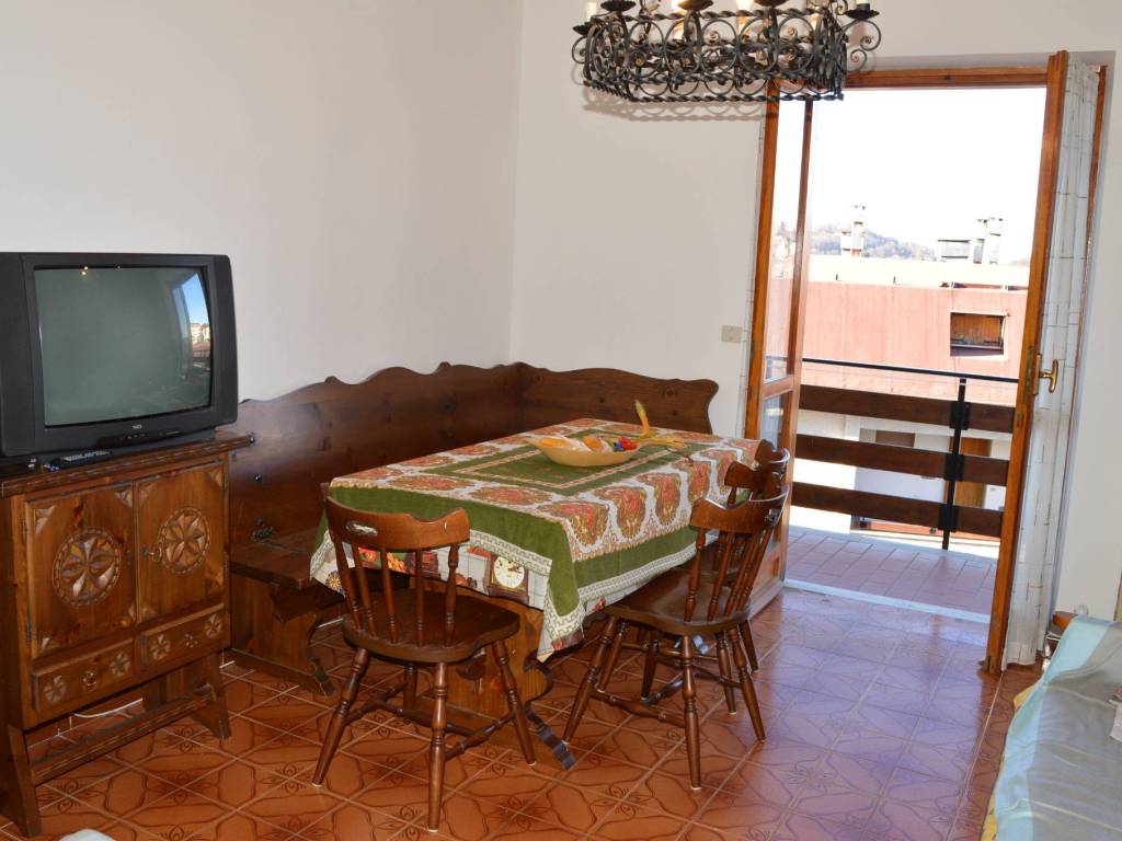 appartamento in vendita a Roburent in zona San Giacomo