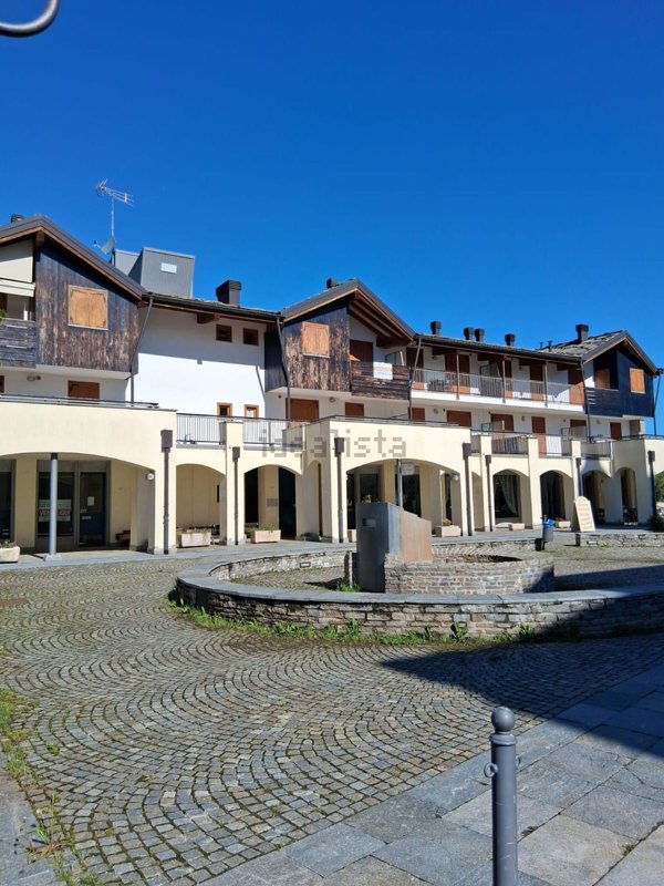 appartamento in vendita a Roburent in zona San Giacomo