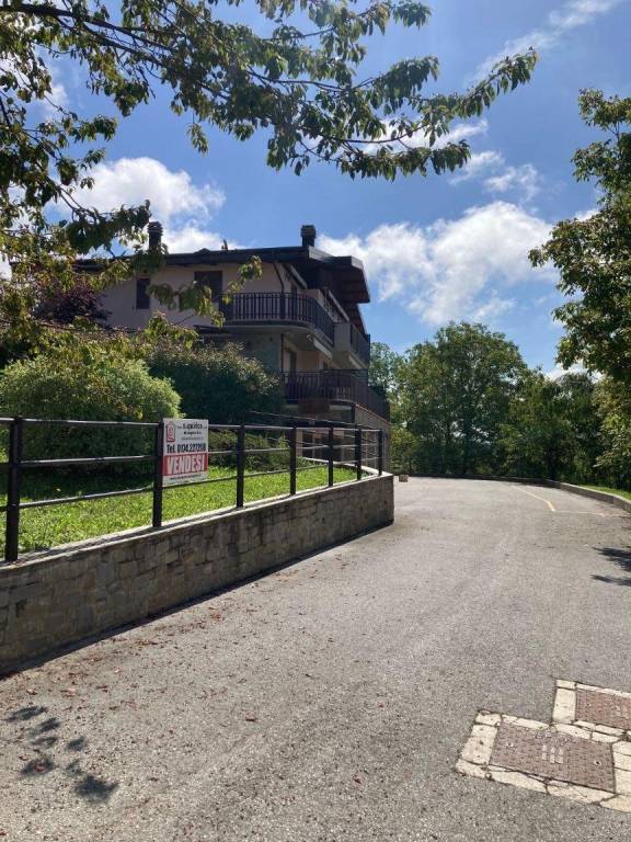 appartamento in vendita a Roburent in zona San Giacomo