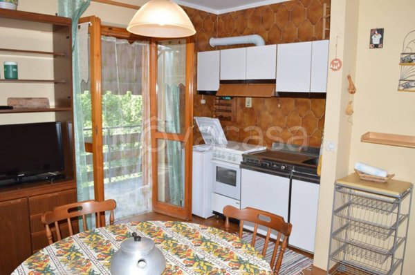 appartamento in vendita a Roburent in zona San Giacomo