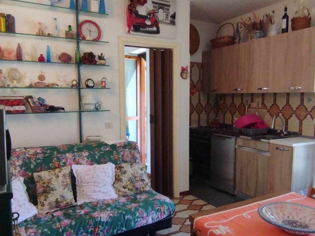 appartamento in vendita a Roburent in zona San Giacomo