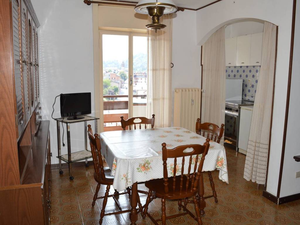 appartamento in vendita a Roburent in zona San Giacomo